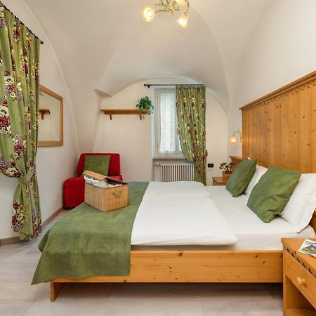 Albergo Alla Costa Bezzecca Ngoại thất bức ảnh