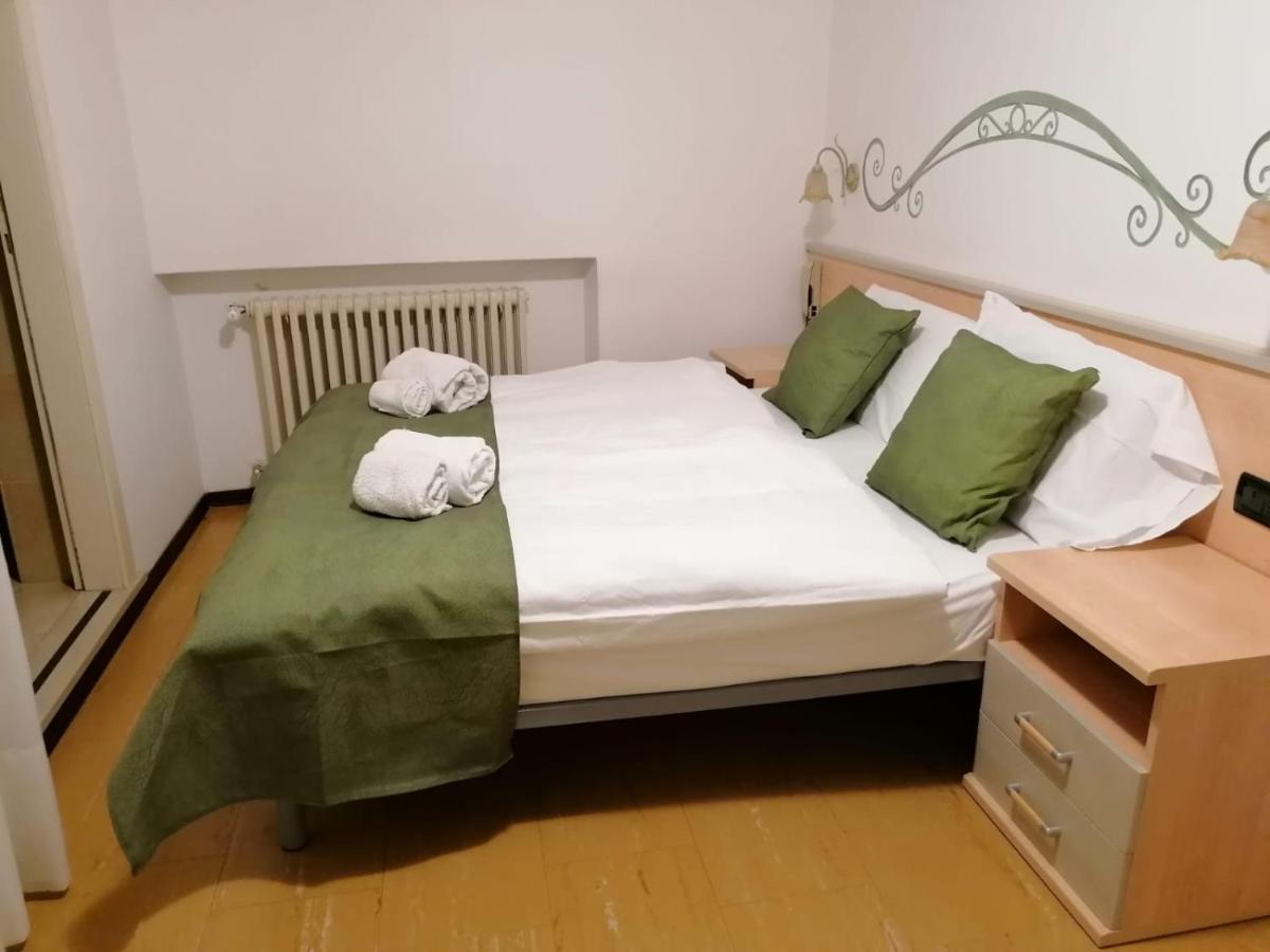 Albergo Alla Costa Bezzecca Ngoại thất bức ảnh