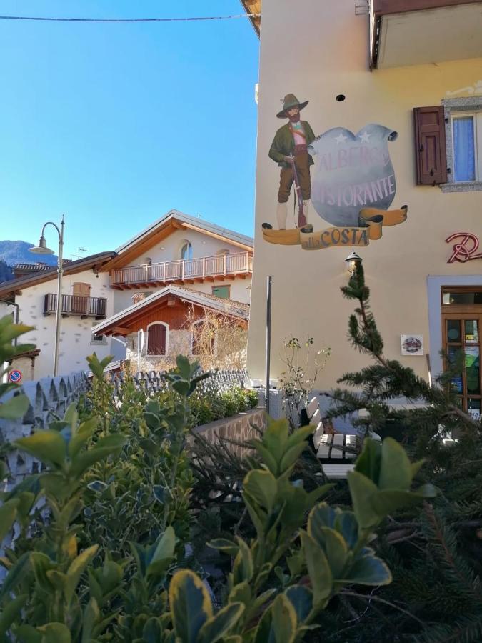 Albergo Alla Costa Bezzecca Ngoại thất bức ảnh