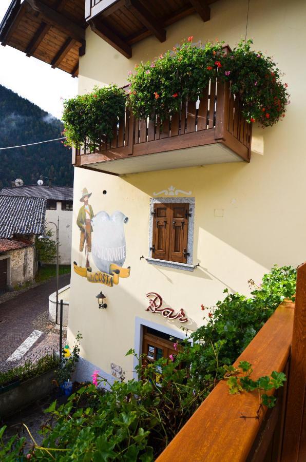 Albergo Alla Costa Bezzecca Ngoại thất bức ảnh